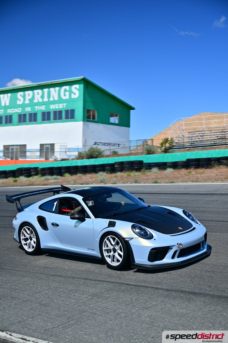 Porsche 911 GT3 RS white