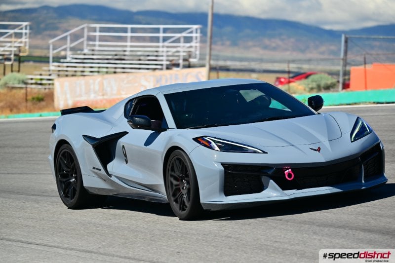 Chevrolet Corvette Z06 white