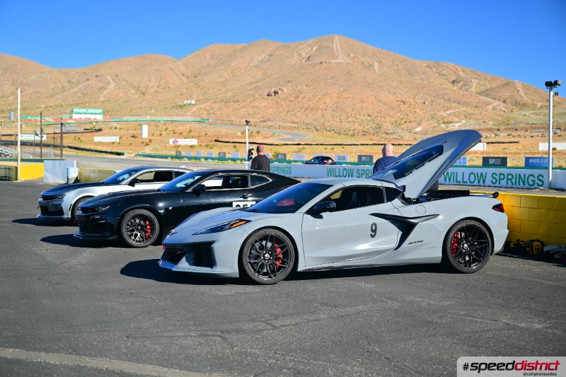Chevrolet Corvette white