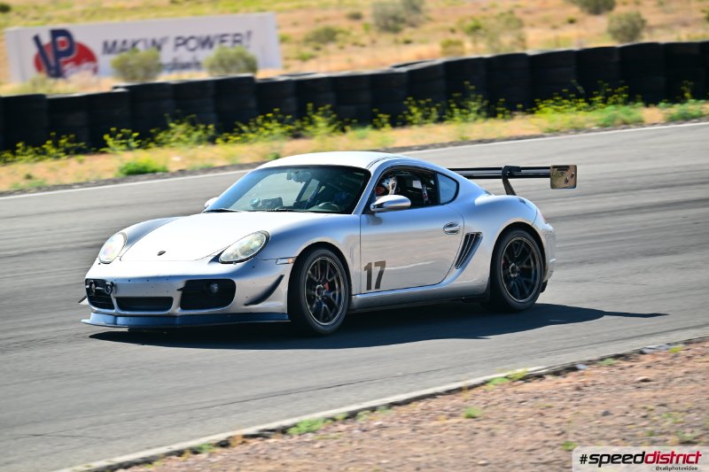 Porsche Cayman GT4