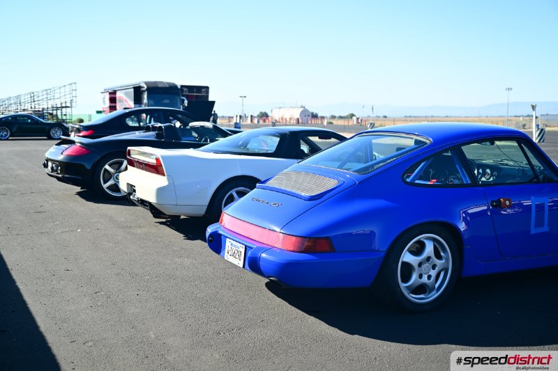 Porsche 911 blue