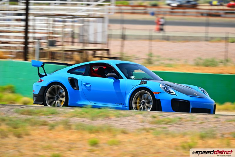 Porsche 911 GT2 RS