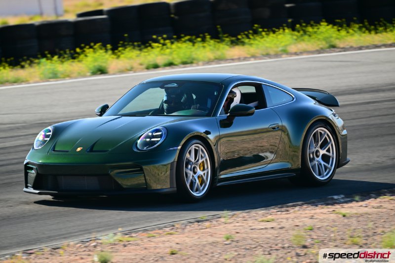 Porsche 911 GT3 RS green