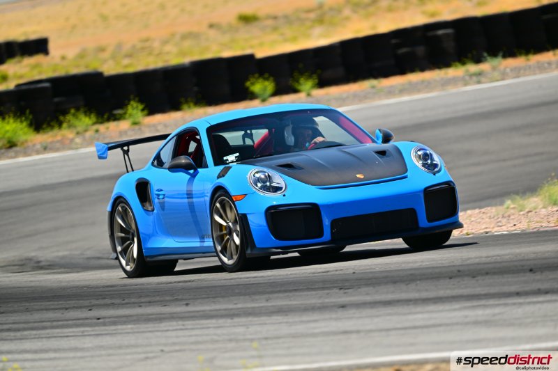 Porsche 911 GT3 RS blue