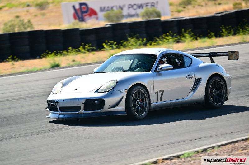Porsche Cayman GT4