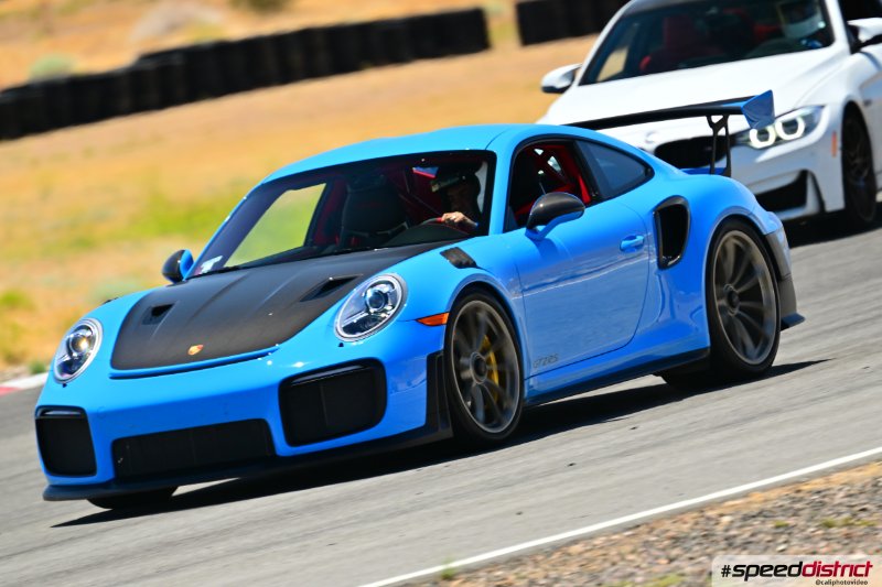 Porsche 911 GT3 RS blue