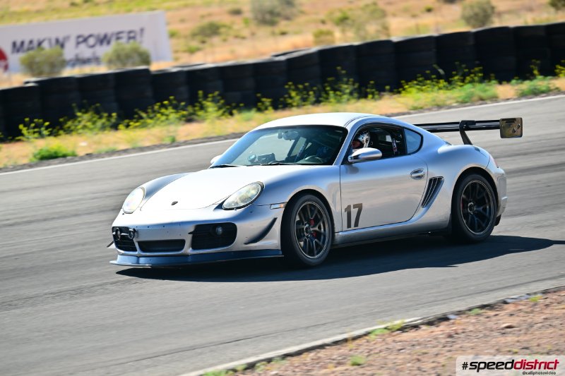 Porsche Cayman GT4