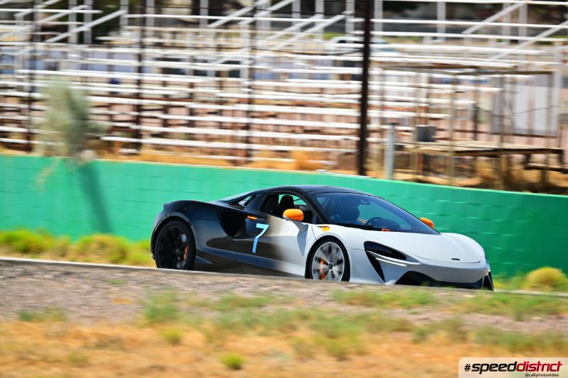McLaren 570S