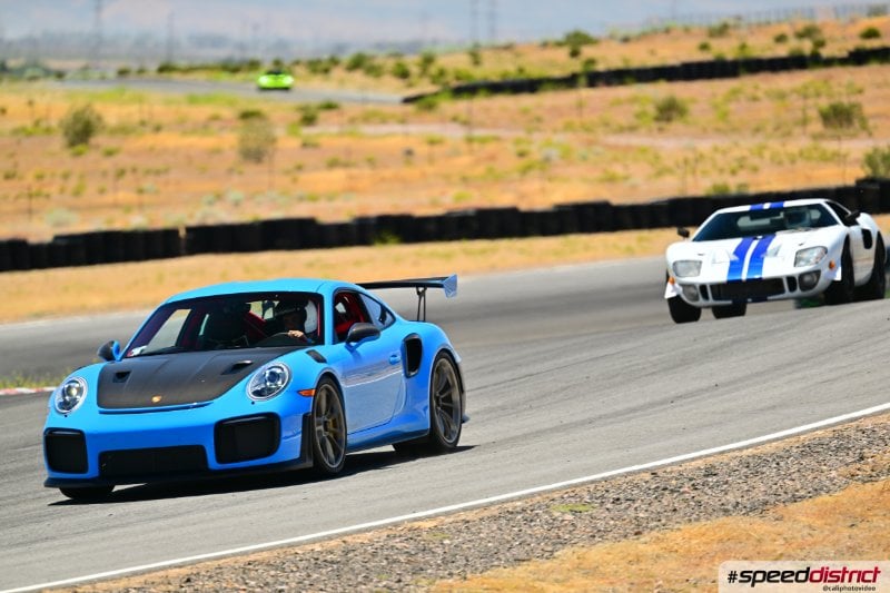 Porsche 911 GT3 RS blue