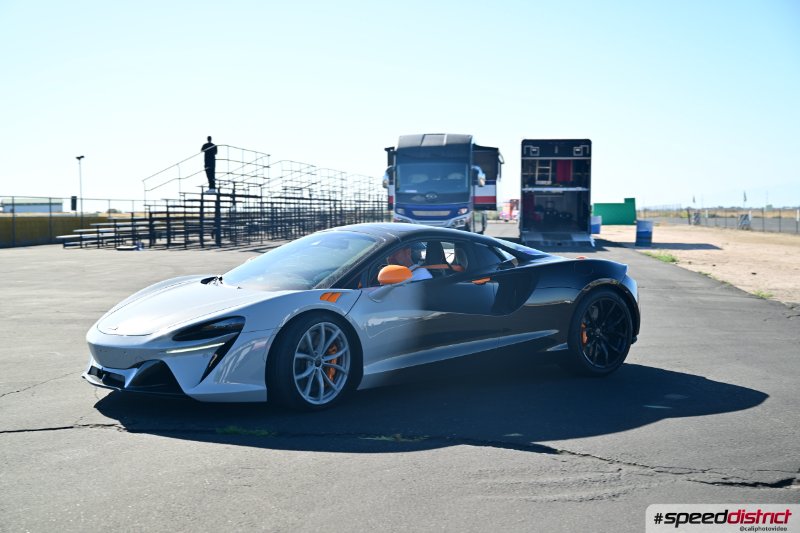 McLaren Artura silver