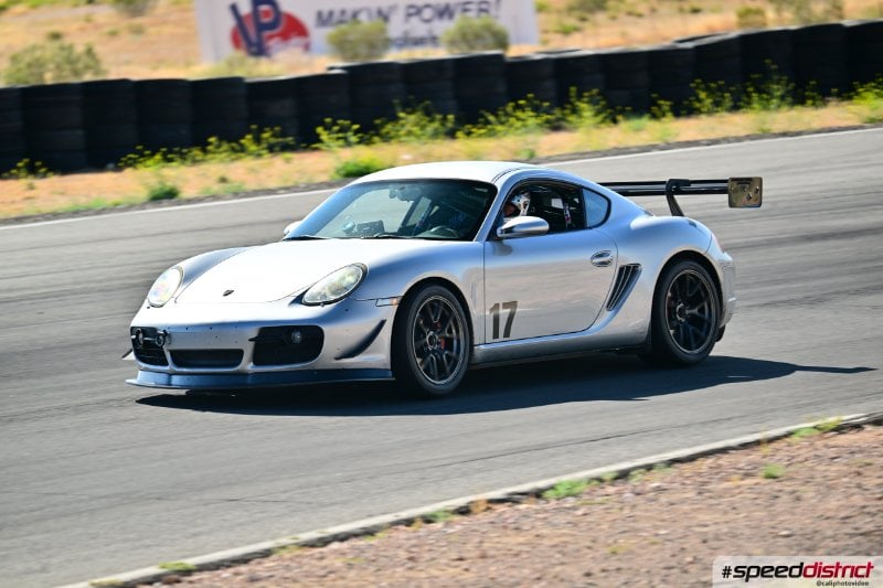 Porsche Cayman GT4