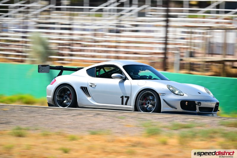 Porsche Cayman GT4