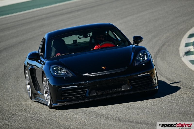 Porsche Cayman GT4 black