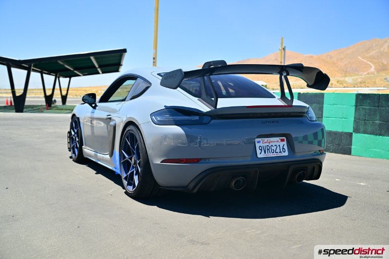 Porsche Cayman GT4 RS