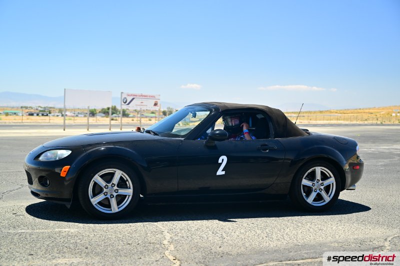 Mazda MX-5 Miata black